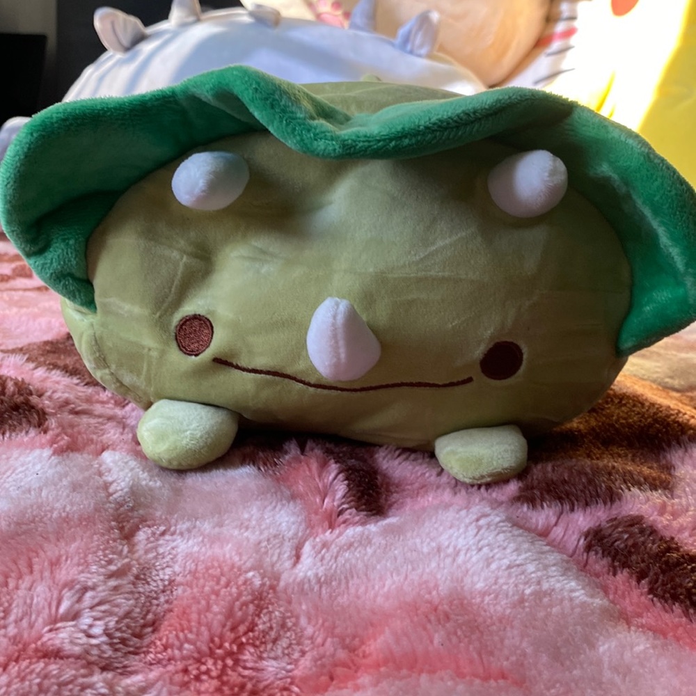 Yamani MARSHMALLOW PILLOW-GREEN TRICERATOPS DINO PLUSH